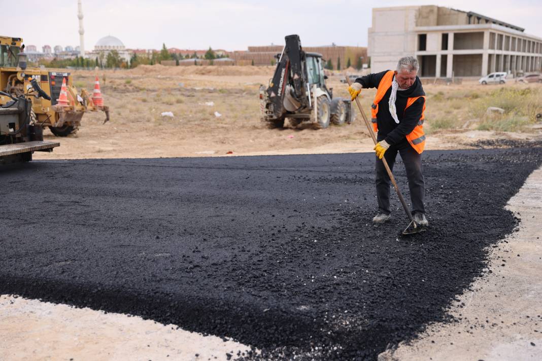 Konya’nın en büyük mahallesinde ulaşım konforu arttı 14